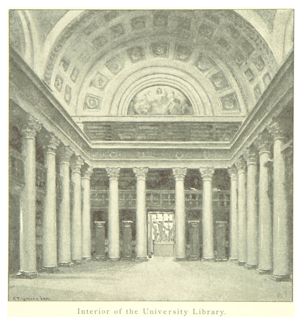 Das Innere einer prächtigen Universitätsbibliothek mit hohen Säulen und detaillierten Deckenentwürfen, mit Text am unteren Rand, der das Ästhetische betont.
