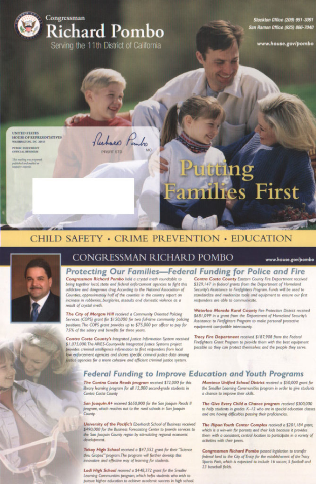 Ein Prospekt mit verschiedenen Fotos, Texten, einem Logo, einer Unterschrift und numerischen Informationen.