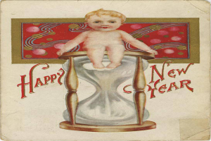 Eine altmodische Postkarte mit einem Baby in einem weißen Kleid auf einer Sanduhr sitzend und den Worten 'Frohes neues Jahr' in dekorativer Schrift.