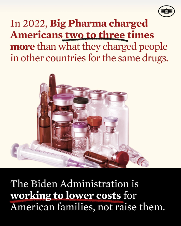 Ein Plakat, das zeigt, dass Big Pharma 2022 Americans zwei bis drei Mal so viel für die gleichen Medikamente berechnet hat wie in anderen Ländern, mit Bildern von Medikamentenflaschen und einer Spritze.