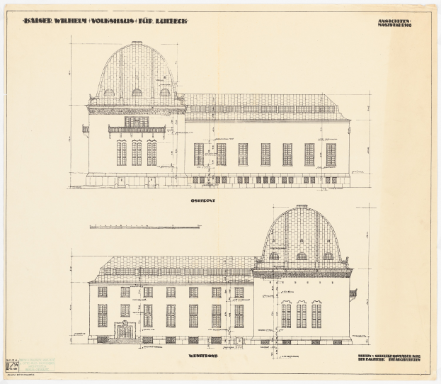 Eine detaillierte Zeichnung eines kuppelförmigen Gebäudes, das als das Wiesbaden Museum in Deutschland identifiziert wird, auf einem Blatt Papier mit begleitendem Text.