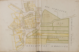 Ein altes Buch mit einer detaillierten Karte von Hamburg, Deutschland, mit sichtbarem Text über die Bevölkerung, Straßen und Sehenswürdigkeiten der Stadt.